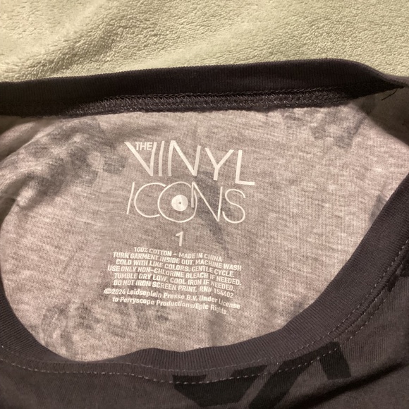 NWT Torrid AC/DC t-shirt, grey with black AC/DC, size 1 - Picture 6 of 6